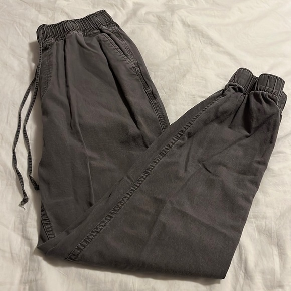 Hollister high rise joggers - Picture 1 of 3